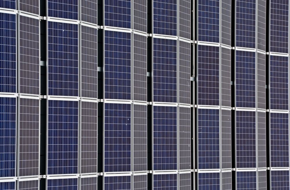 Saulės elektrinės verslui: investicijos kaina, atsiperkamumas ir finansavimo galimybės